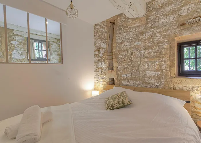 L'arche Doree * Pouilly-le-Monial